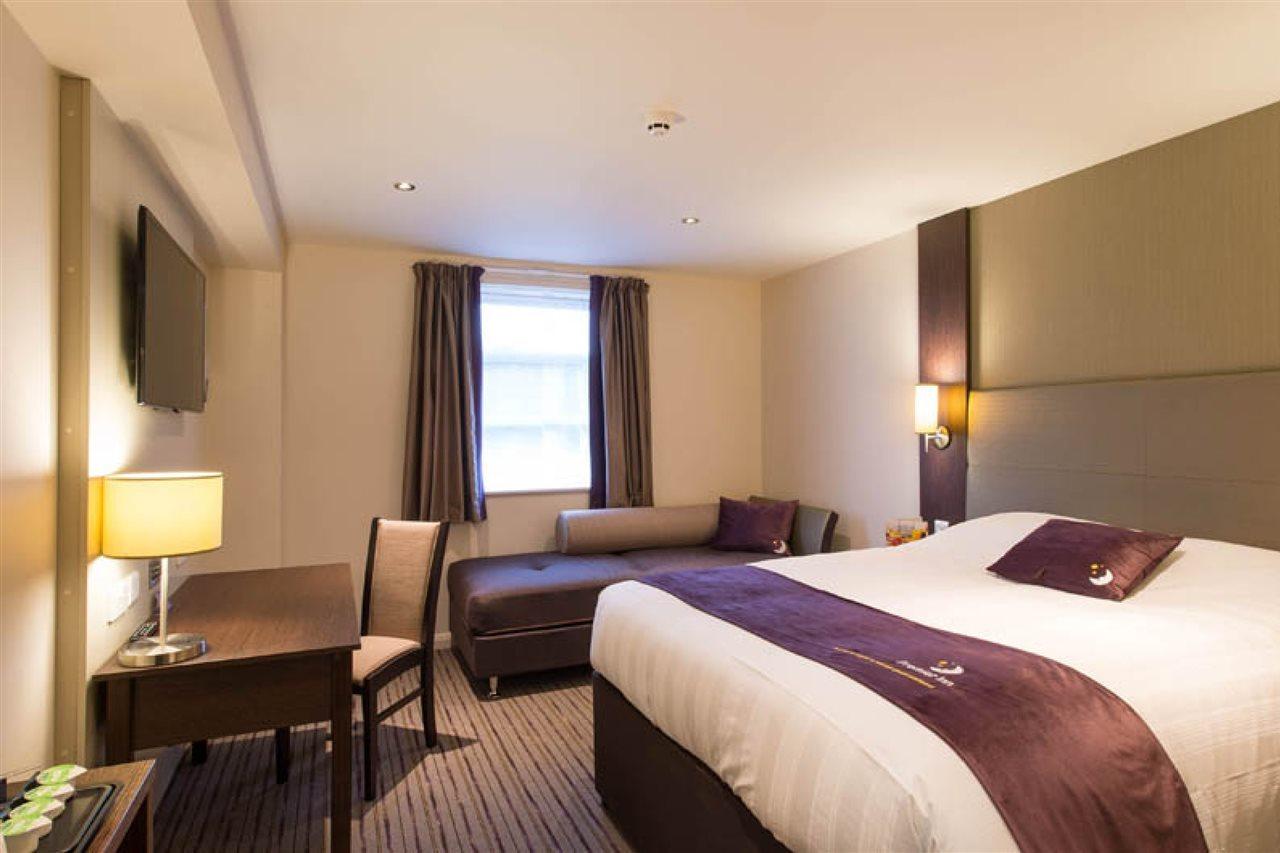 Premier Inn Newcastle City Centre Millennium Bridge Ngoại thất bức ảnh