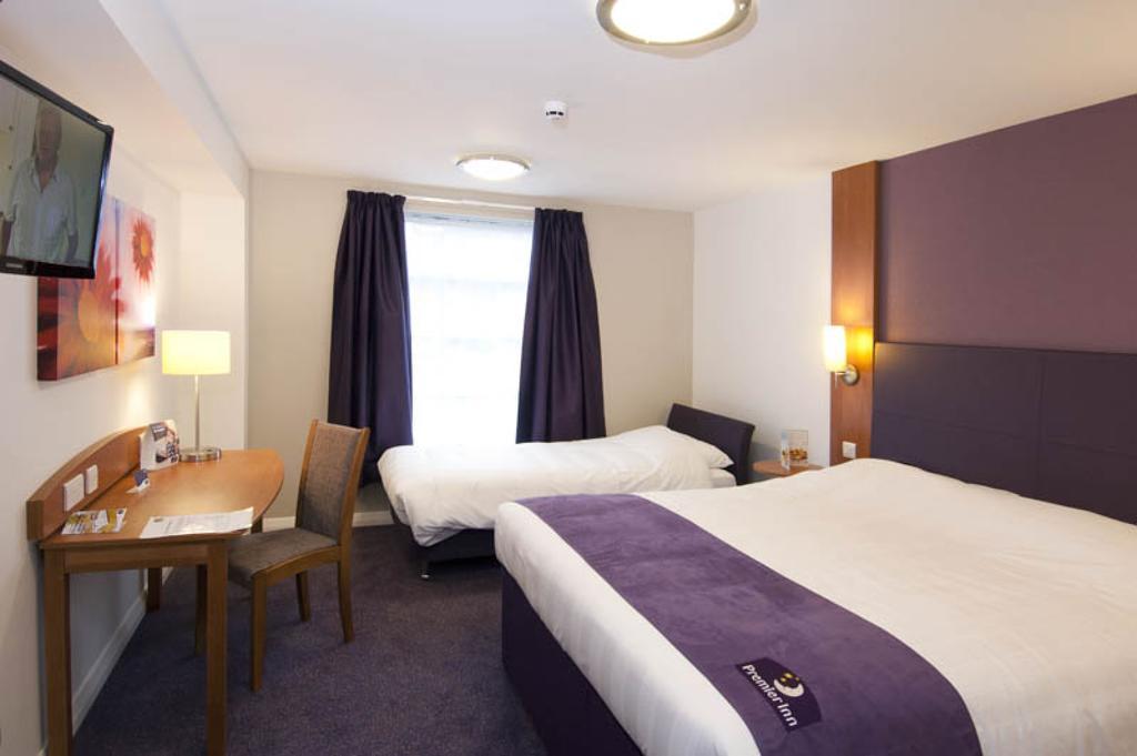 Premier Inn Newcastle City Centre Millennium Bridge Phòng bức ảnh