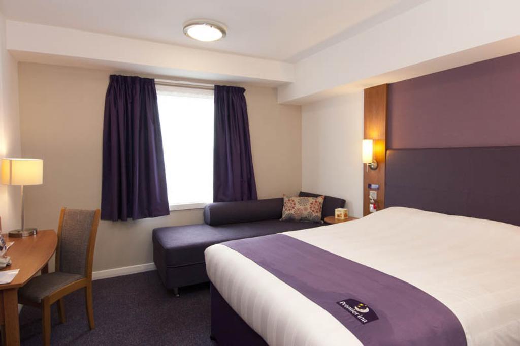 Premier Inn Newcastle City Centre Millennium Bridge Phòng bức ảnh